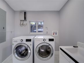 1114 SW 13th Ct, Miami FL 33135