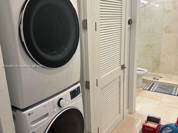 3089 SW 21st St 3089, Miami FL 33145