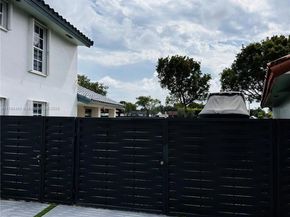 14820 SW 63rd St, Miami FL 33193