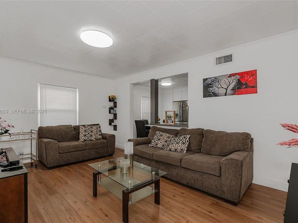 367 E 46th St, Hialeah FL 33013