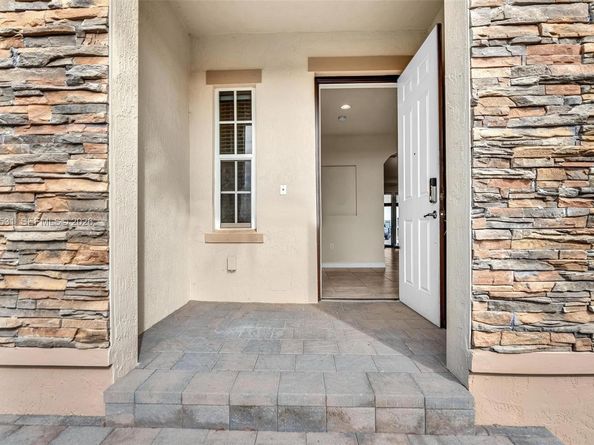 17161 SW 96th St, Miami FL 33196