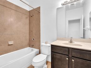 17161 SW 96th St, Miami FL 33196