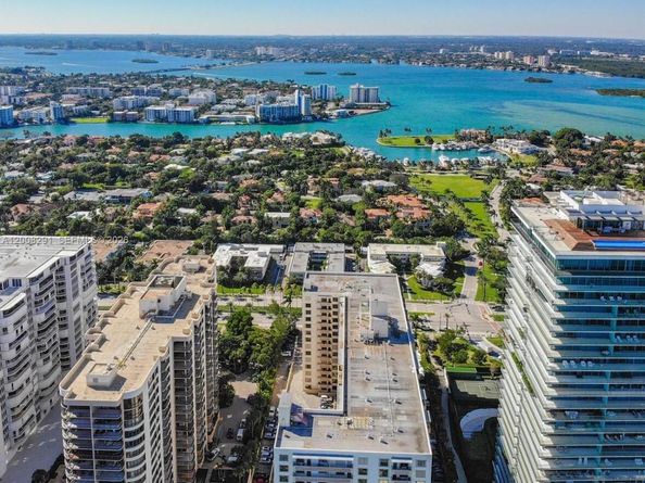 10185 Collins 308, Bal Harbour FL 33154