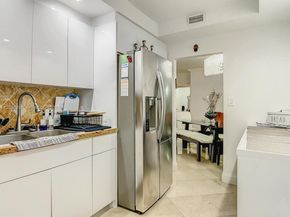 10185 Collins 308, Bal Harbour FL 33154