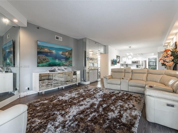 7300 Radice Ct 109, Lauderhill FL 33319