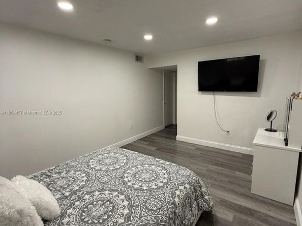 13785 SW 66th St 233C, Miami FL 33183