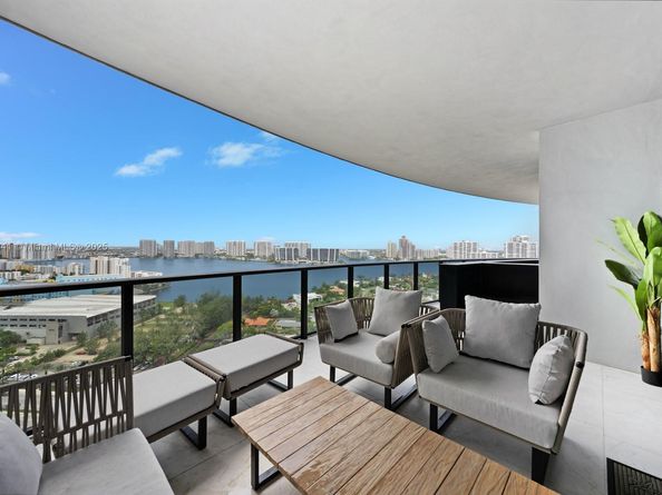 18555 Collins Ave 2003, Sunny Isles Beach FL 33160