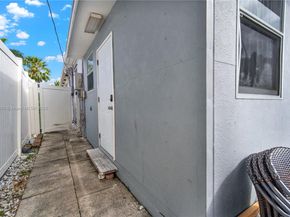 1317 N M St, Lake Worth FL 33460