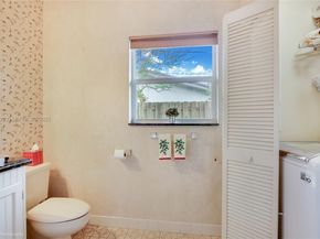 7201 NW 7th Ct, Plantation FL 33317