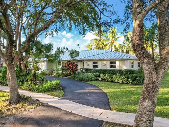 7201 NW 7th Ct, Plantation FL 33317