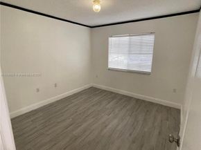 2173 NW 78th Ave 103, Pembroke Pines FL 33024