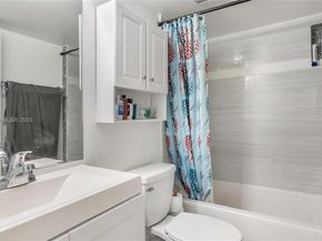 2173 NW 78th Ave 103, Pembroke Pines FL 33024