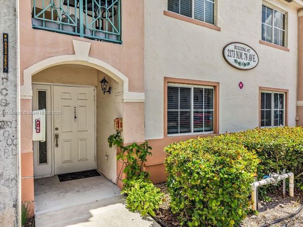 2173 NW 78th Ave 103, Pembroke Pines FL 33024
