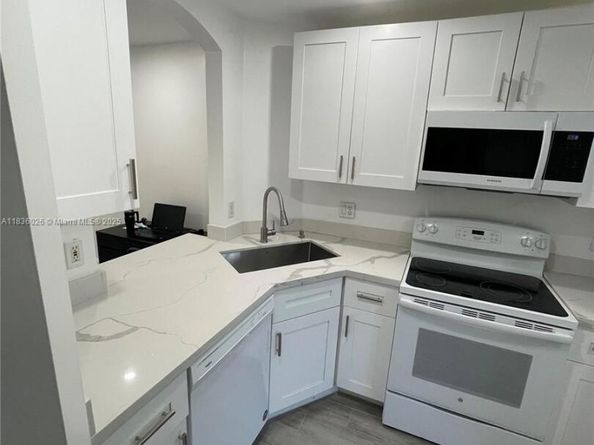 2173 NW 78th Ave 103, Pembroke Pines FL 33024