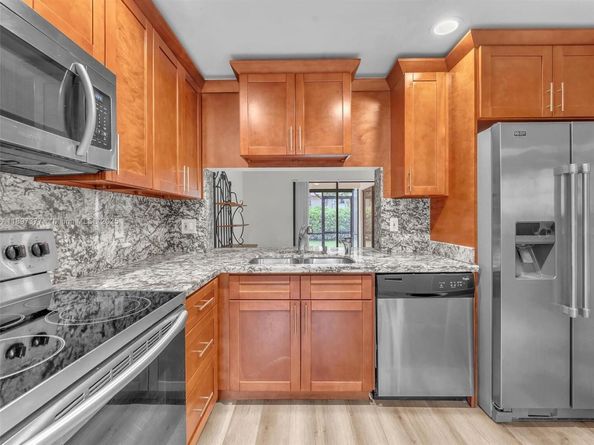 3065 NW 48th Ave, Coconut Creek FL 33063