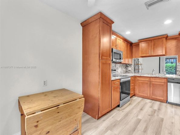 3065 NW 48th Ave, Coconut Creek FL 33063