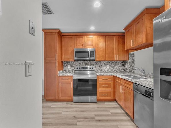 3065 NW 48th Ave, Coconut Creek FL 33063