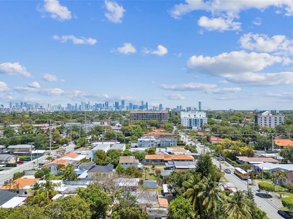 2953 SW 17th St, Miami FL 33145