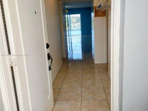 877 NE 195th St 318, Miami FL 33179