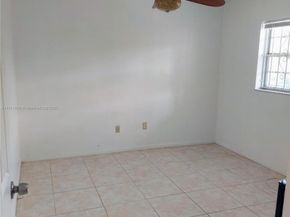 877 NE 195th St 318, Miami FL 33179