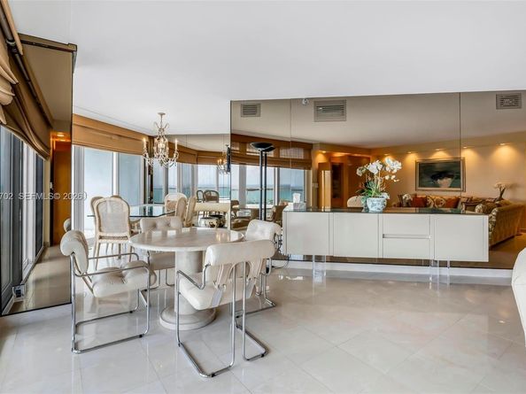 19707 Turnberry Way 22H, Aventura FL 33180