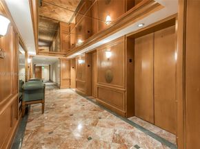 19707 Turnberry Way 22H, Aventura FL 33180