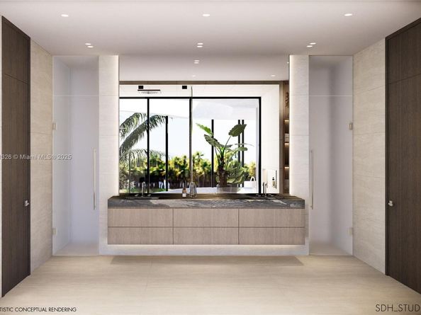 1015 S Southlake Dr, Hollywood FL 33019