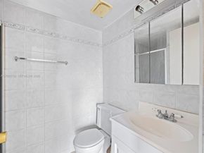 4713 NW 7th St 4101, Miami FL 33126