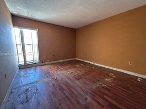 4713 NW 7th St 4101, Miami FL 33126