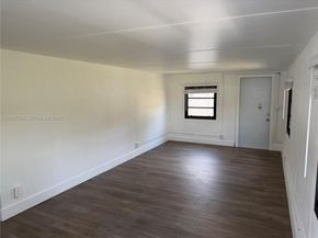 2910 NW 25th St, Fort Lauderdale FL 33311
