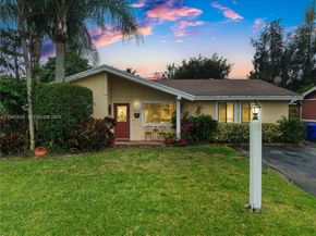 7808 SW 8th Ct, North Lauderdale FL 33068