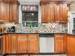 7808 SW 8th Ct, North Lauderdale FL 33068