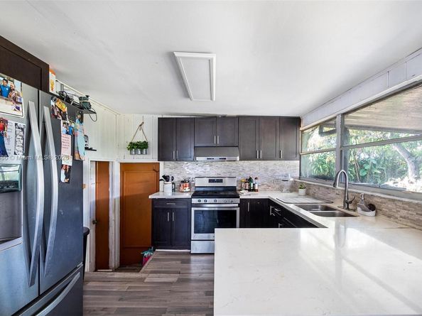 1715 SW 84th Ave, Miami FL 33155