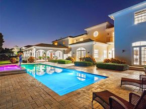 9076 SW 59th Ct, Pinecrest FL 33156