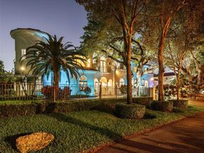 9076 SW 59th Ct, Pinecrest FL 33156