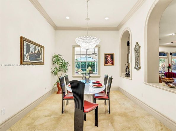 9076 SW 59th Ct, Pinecrest FL 33156