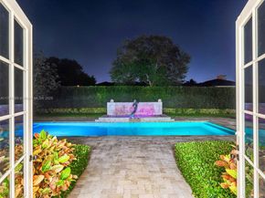 9076 SW 59th Ct, Pinecrest FL 33156