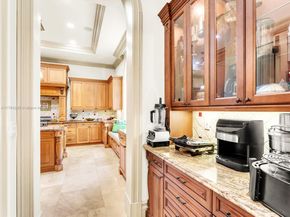 9076 SW 59th Ct, Pinecrest FL 33156