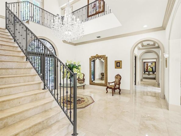 9076 SW 59th Ct, Pinecrest FL 33156