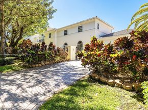 9076 SW 59th Ct, Pinecrest FL 33156