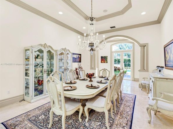 9076 SW 59th Ct, Pinecrest FL 33156