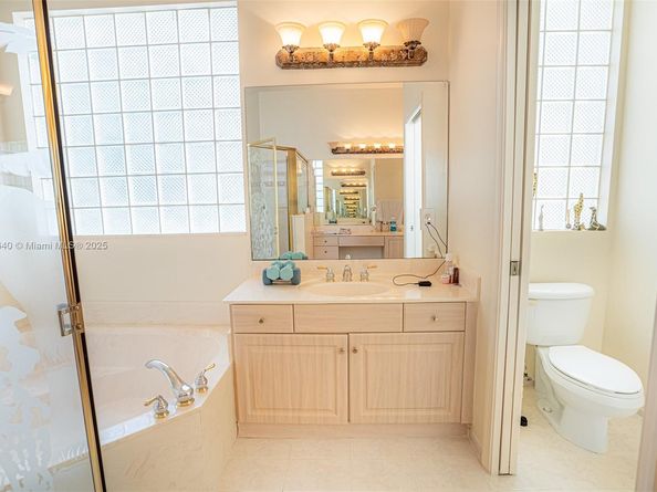 12539 NW 58th Mnr, Coral Springs FL 33076