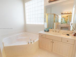 12539 NW 58th Mnr, Coral Springs FL 33076