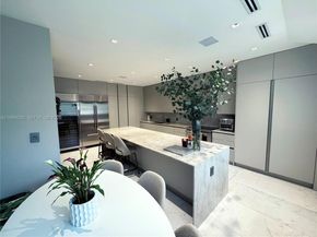 2000 S Bayshore Drive 13, Miami FL 33133