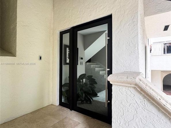 2000 S Bayshore Drive 13, Miami FL 33133