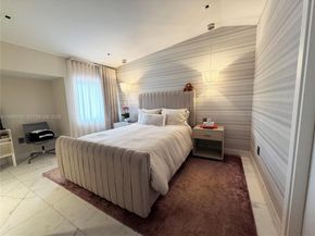 2000 S Bayshore Drive 13, Miami FL 33133