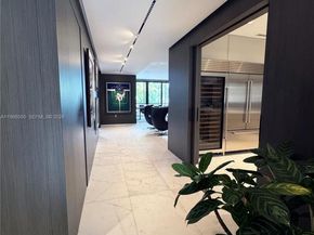 2000 S Bayshore Drive 13, Miami FL 33133