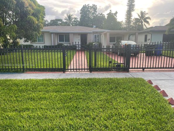 16200 NE 8th Ct, North Miami Beach FL 33162