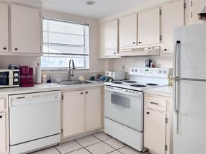 501 Blue Heron Dr 313A, Hallandale Beach FL 33009