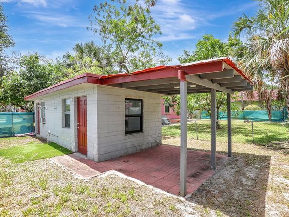 2701 NW 18th Ter, Oakland Park FL 33311